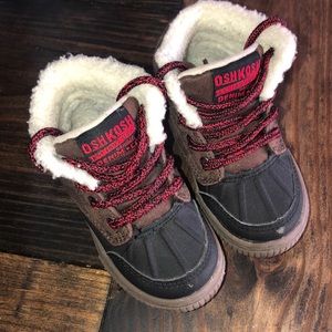Oshkosh B’gosh faux fur boots